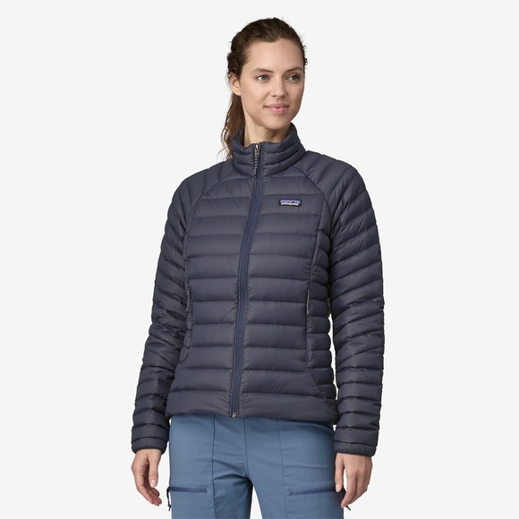Patagonia Women's Navy Down Sweater Jacket - Picture 8 of 9